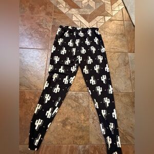 Women’s Cactus Print Black Leggings